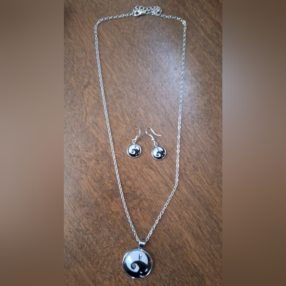 Silver Necklace and Earring Set